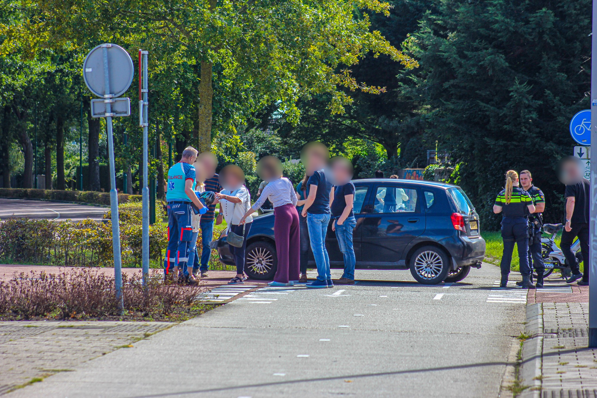 Oudere man naar ziekenhuis na aanrijding in Heesch