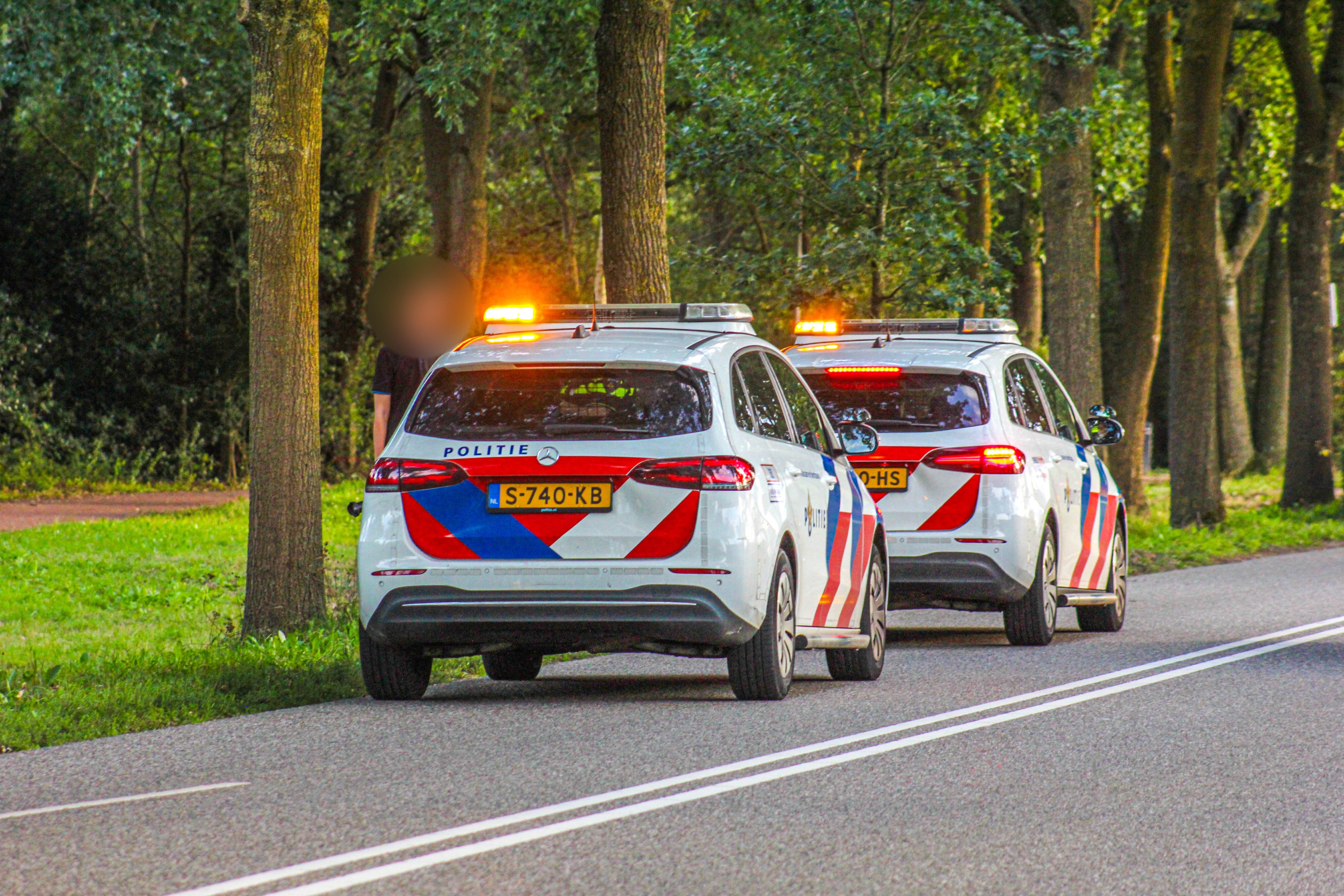 Persoon raakt onwel na mogelijke aanrijding op De Woud in Oss